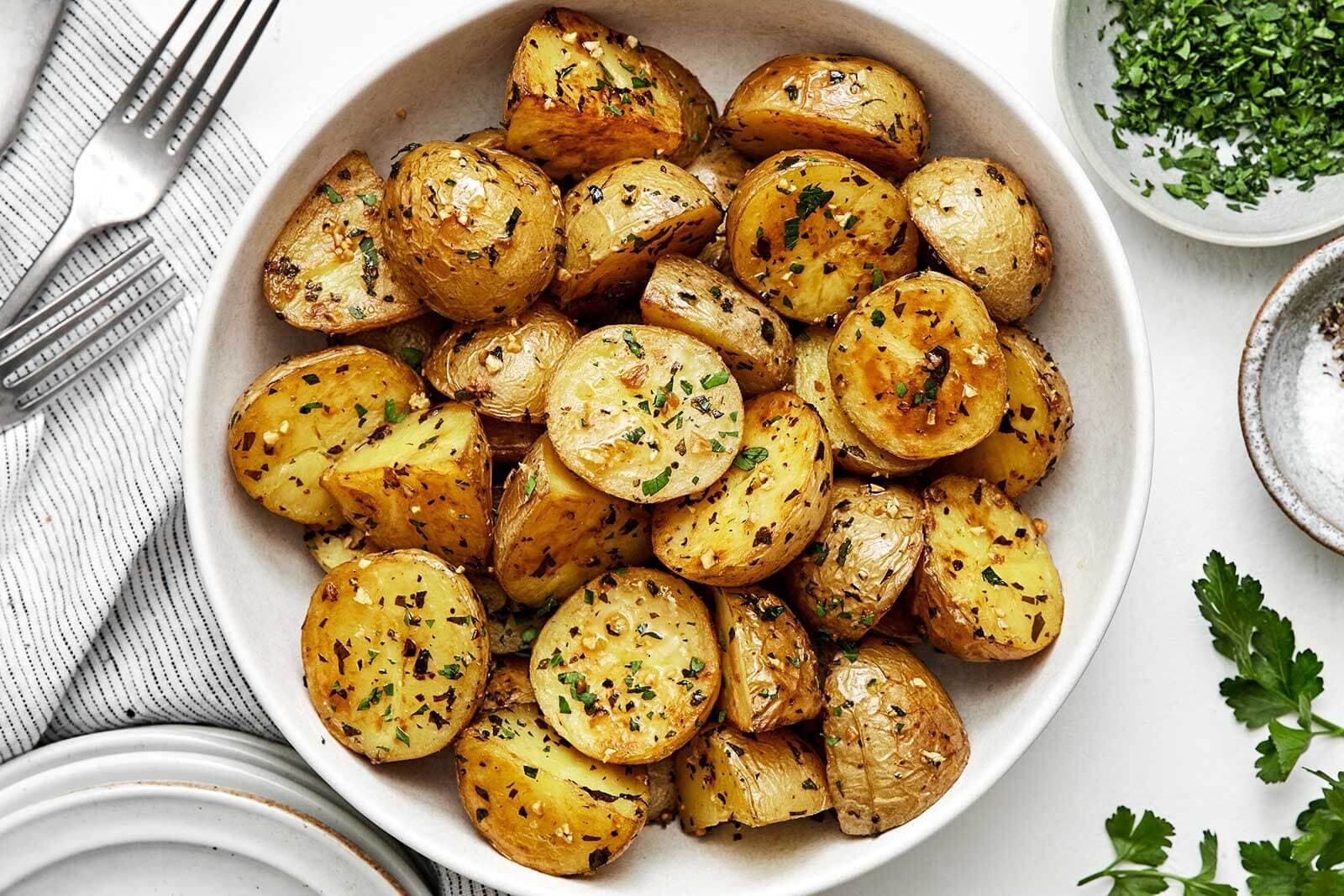 Garlic Herb Roasted Potatoes