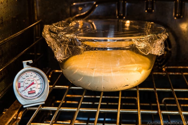 The image shows that the dough has doubled in size after 75 minutes of proofing.